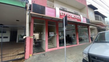 Av. Navarro de Andrade n° 966 AP 02 – Centro