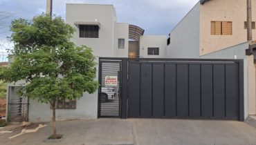 AVENIDA IDALINO LONGUI BIDAS N°445 AP 05